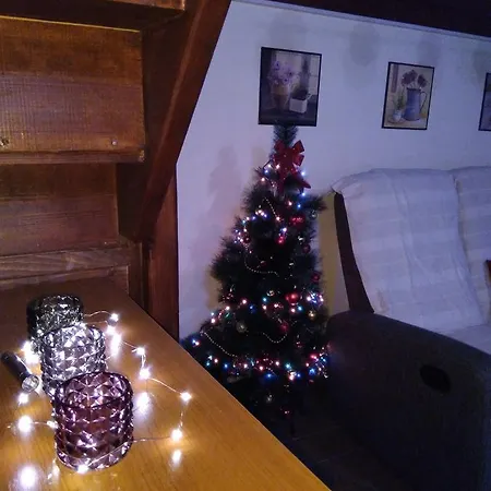 Viola I Detelina Apartman *